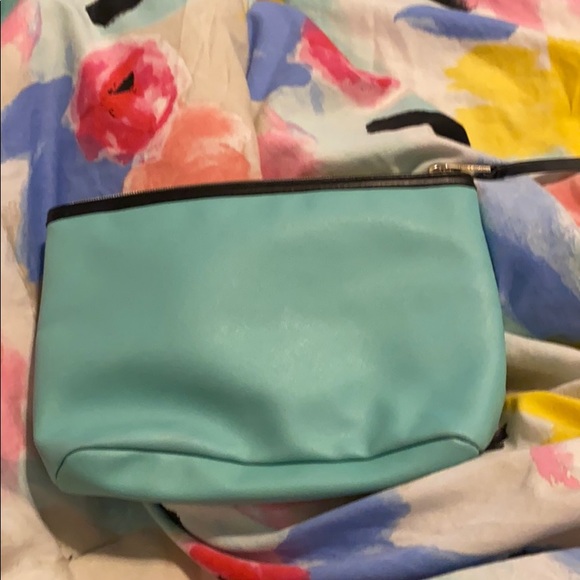 Victoria’s Secret make up bag - Picture 2 of 3